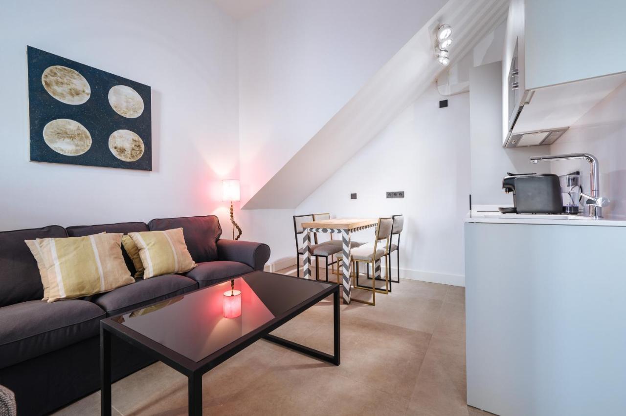Apartamentos Montevideo 6 Sevilla Eksteriør billede