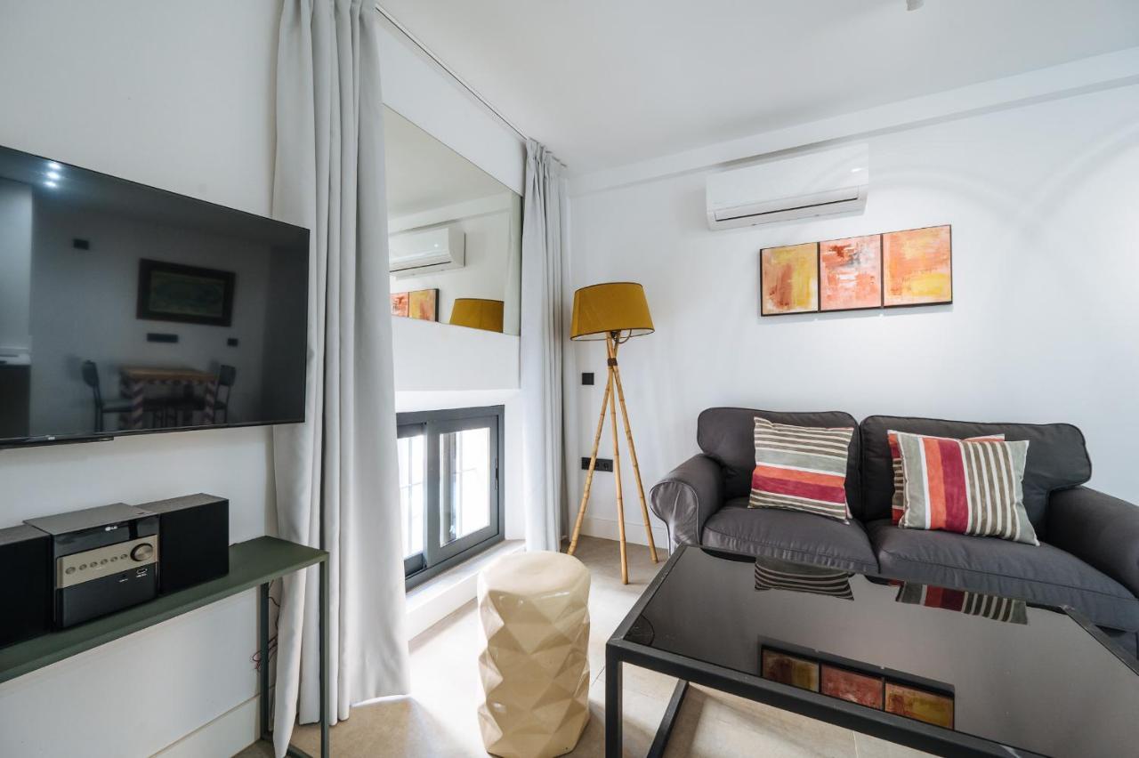 Apartamentos Montevideo 6 Sevilla Eksteriør billede