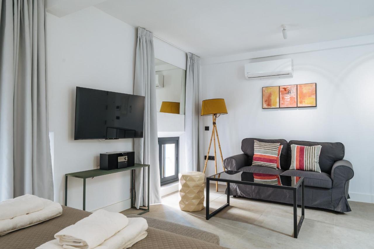 Apartamentos Montevideo 6 Sevilla Eksteriør billede
